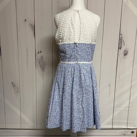 Lilly Pulitzer Tori Dress Size 8 Crew Blue Floral Eyelet NWT - Picture 5 of 15